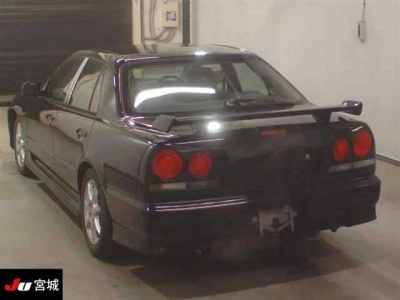 NISSAN SKYLINE