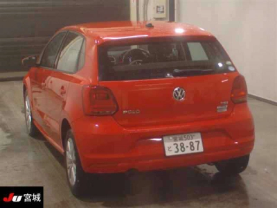 VOLKSWAGEN POLO