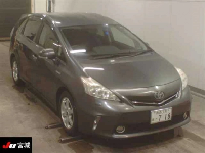 TOYOTA PRIUS ALPHA