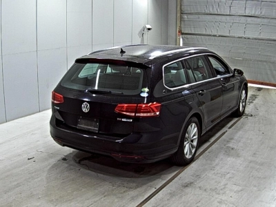 VOLKSWAGEN PASSAT VARIANT