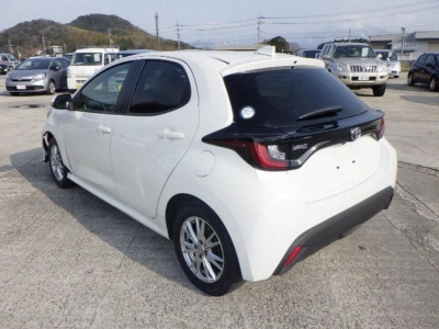 TOYOTA YARIS