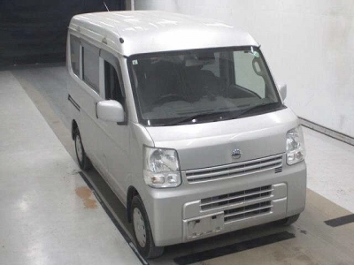 NISSAN NV100 CLIPPER