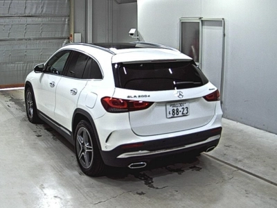 MERCEDES BENZ GLA