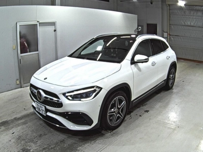 MERCEDES BENZ GLA