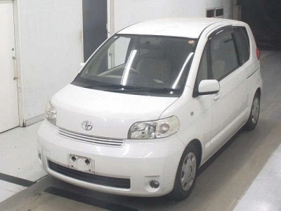 TOYOTA PORTE