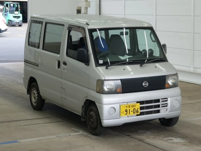 NISSAN CLIPPER