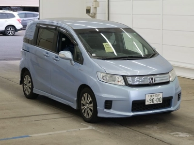 HONDA FREED SPIKE