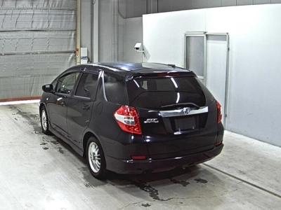 HONDA FIT SHUTTLE