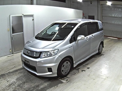 HONDA FREED SPIKE HYBRID
