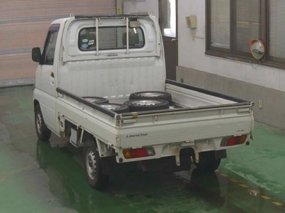 MITSUBISHI MINICAB TRUCK