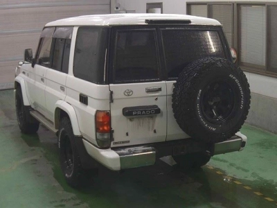 TOYOTA LAND CRUISER PRADO