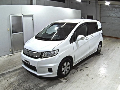HONDA FREED SPIKE