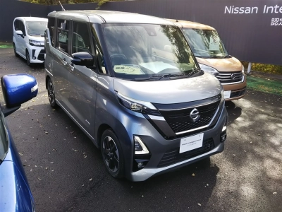NISSAN ROOX