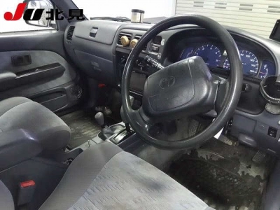 TOYOTA HILUX PICK UP