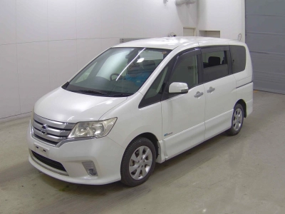 NISSAN SERENA