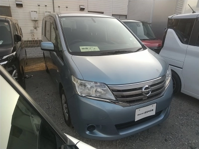 NISSAN SERENA