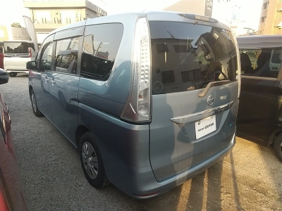 NISSAN SERENA