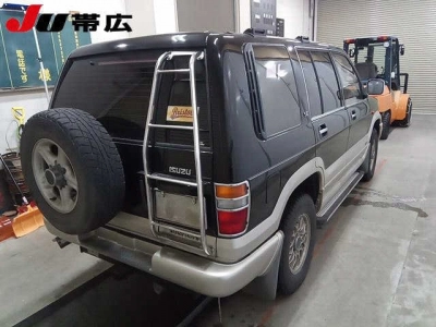 ISUZU BIGHORN
