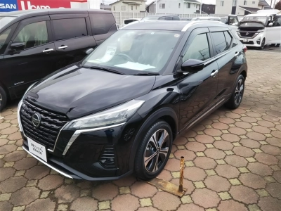 NISSAN KICKS