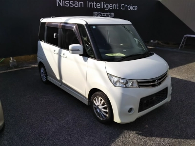 NISSAN ROOX