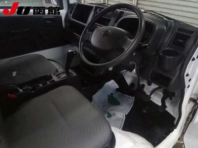 NISSAN NT100 CLIPPER