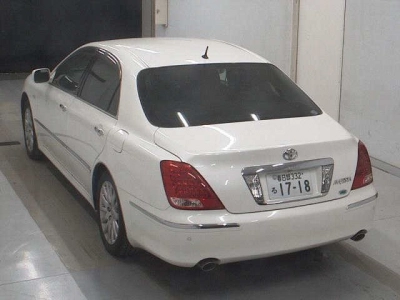 TOYOTA CROWN MAJESTA