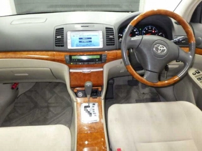 TOYOTA PREMIO