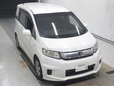 HONDA FREED SPIKE