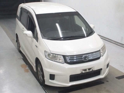 HONDA FREED SPIKE