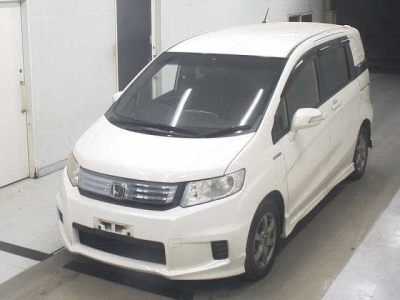 HONDA FREED SPIKE