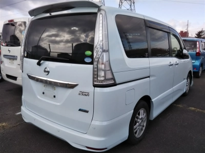 NISSAN SERENA