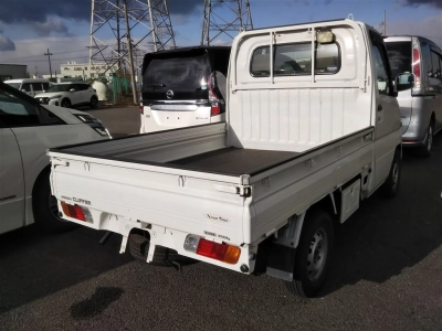 NISSAN CLIPPER TRUCK
