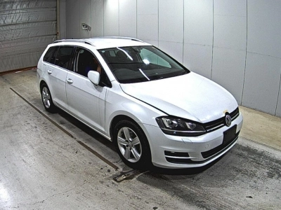 VOLKSWAGEN GOLF VARIANT