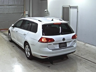 VOLKSWAGEN GOLF VARIANT