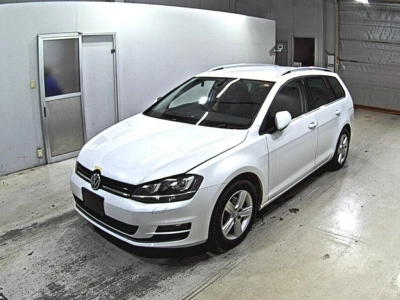 VOLKSWAGEN GOLF VARIANT