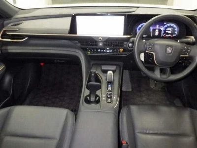 TOYOTA CROWN CROSSOVER