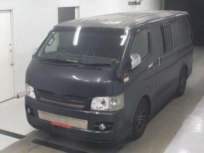 TOYOTA HIACE VAN