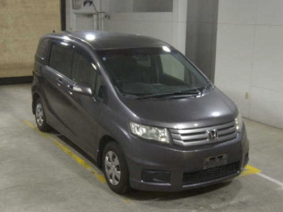 HONDA FREED SPIKE