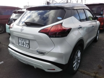 NISSAN KICKS