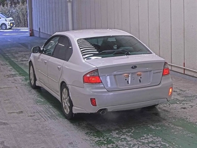 SUBARU LEGACY B4