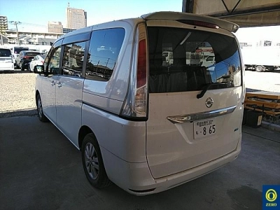 NISSAN SERENA