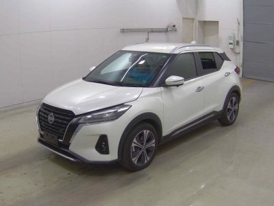 NISSAN KICKS