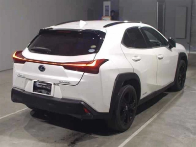 LEXUS UX