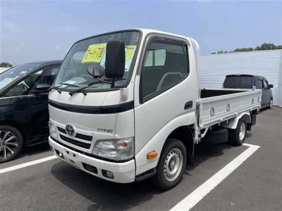 TOYOTA DYNA