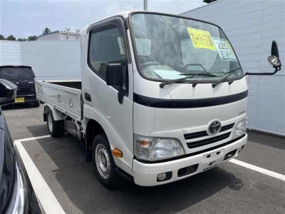 TOYOTA DYNA