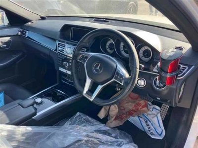 MERCEDES BENZ E CLASS