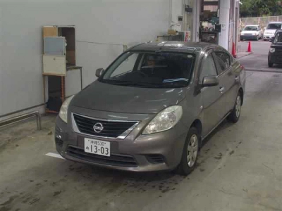 NISSAN TIIDA LATIO