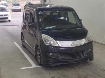 MITSUBISHI DELICA D:2