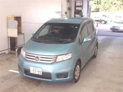 HONDA FREED SPIKE