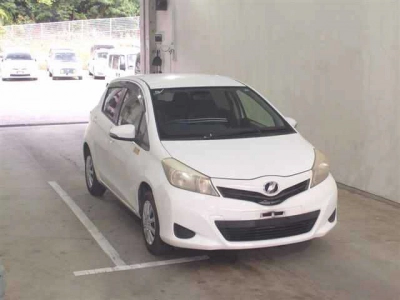 TOYOTA VITZ